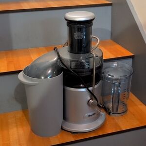 Breville Silver Juice Fountain Juicer